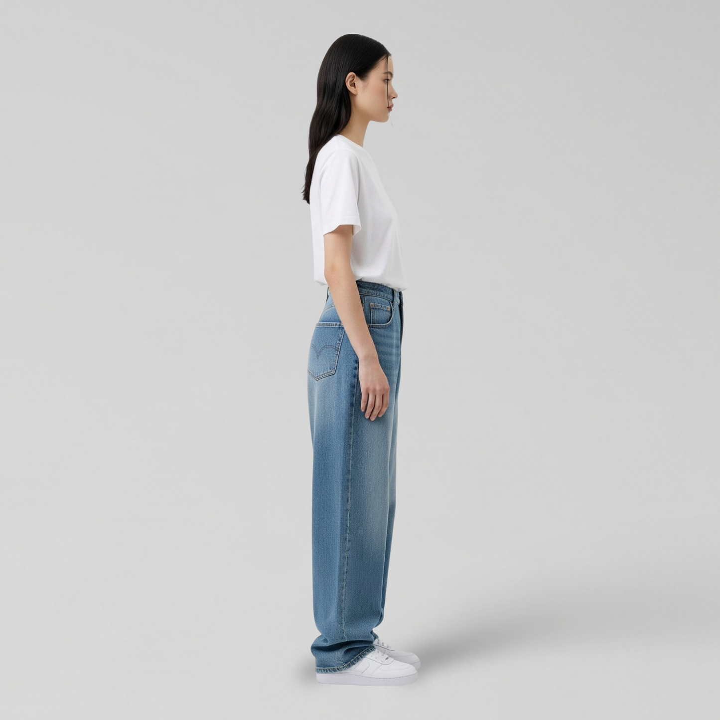 LIGHT BLUE BAGGY JEANS