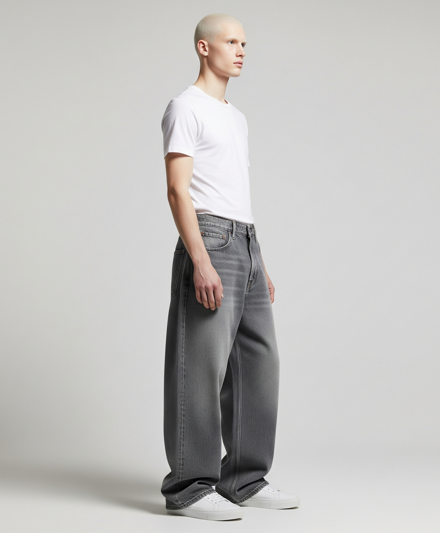 GREY BAGGY JEANS