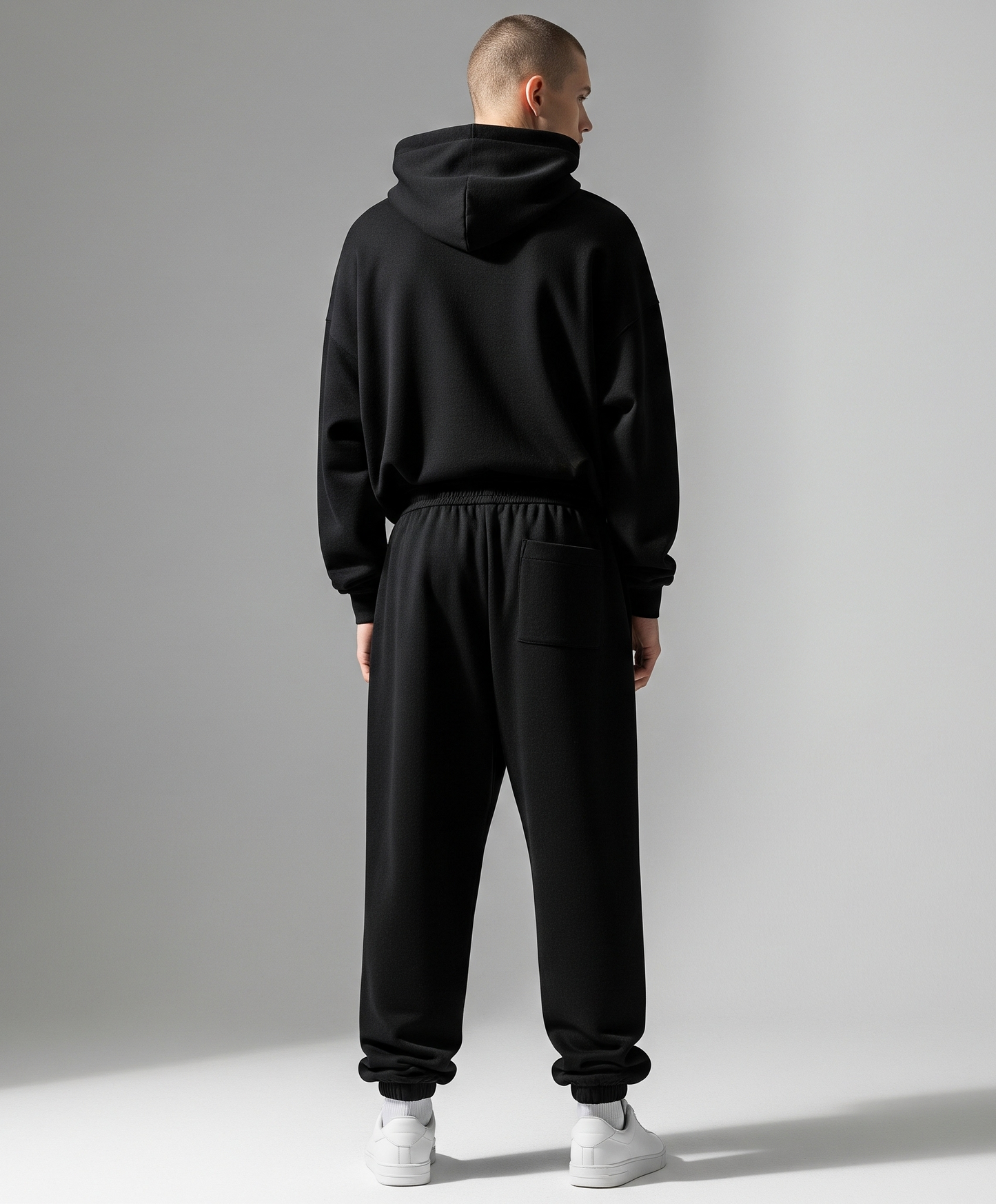 BLACK SWEATPANTS