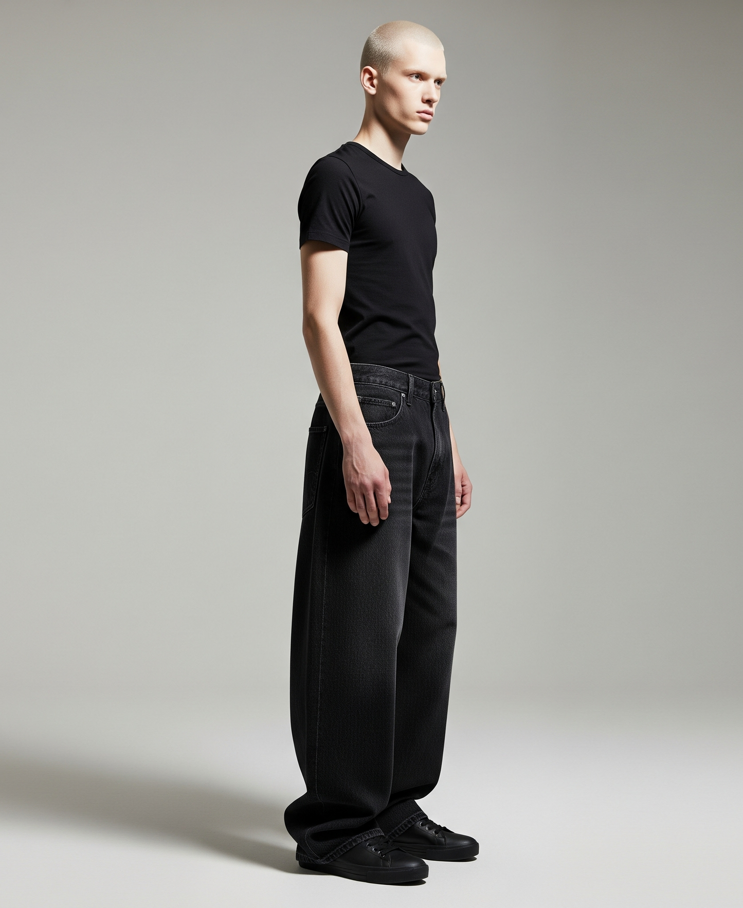 BLACK BAGGY JEANS