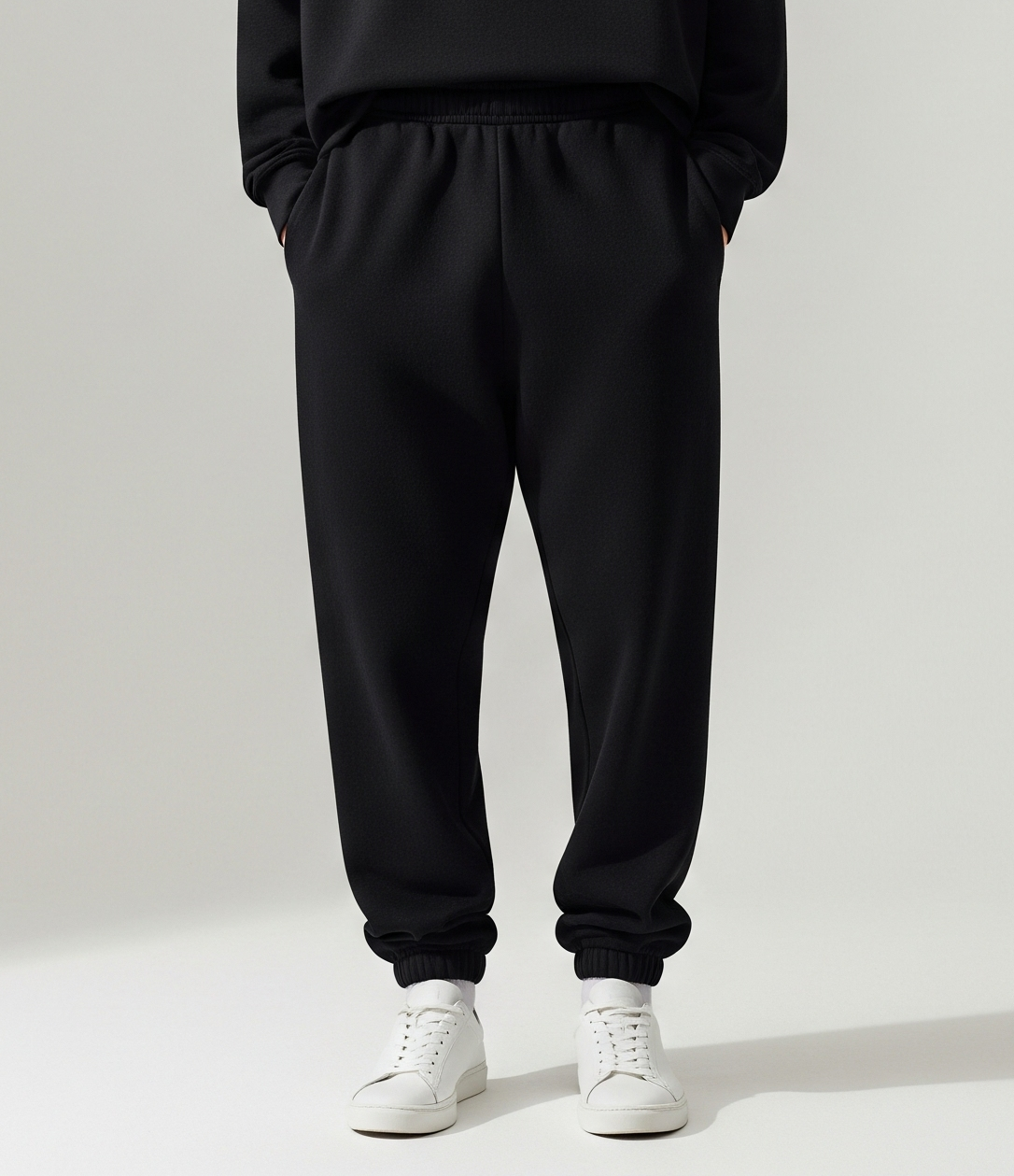 BLACK SWEATPANTS