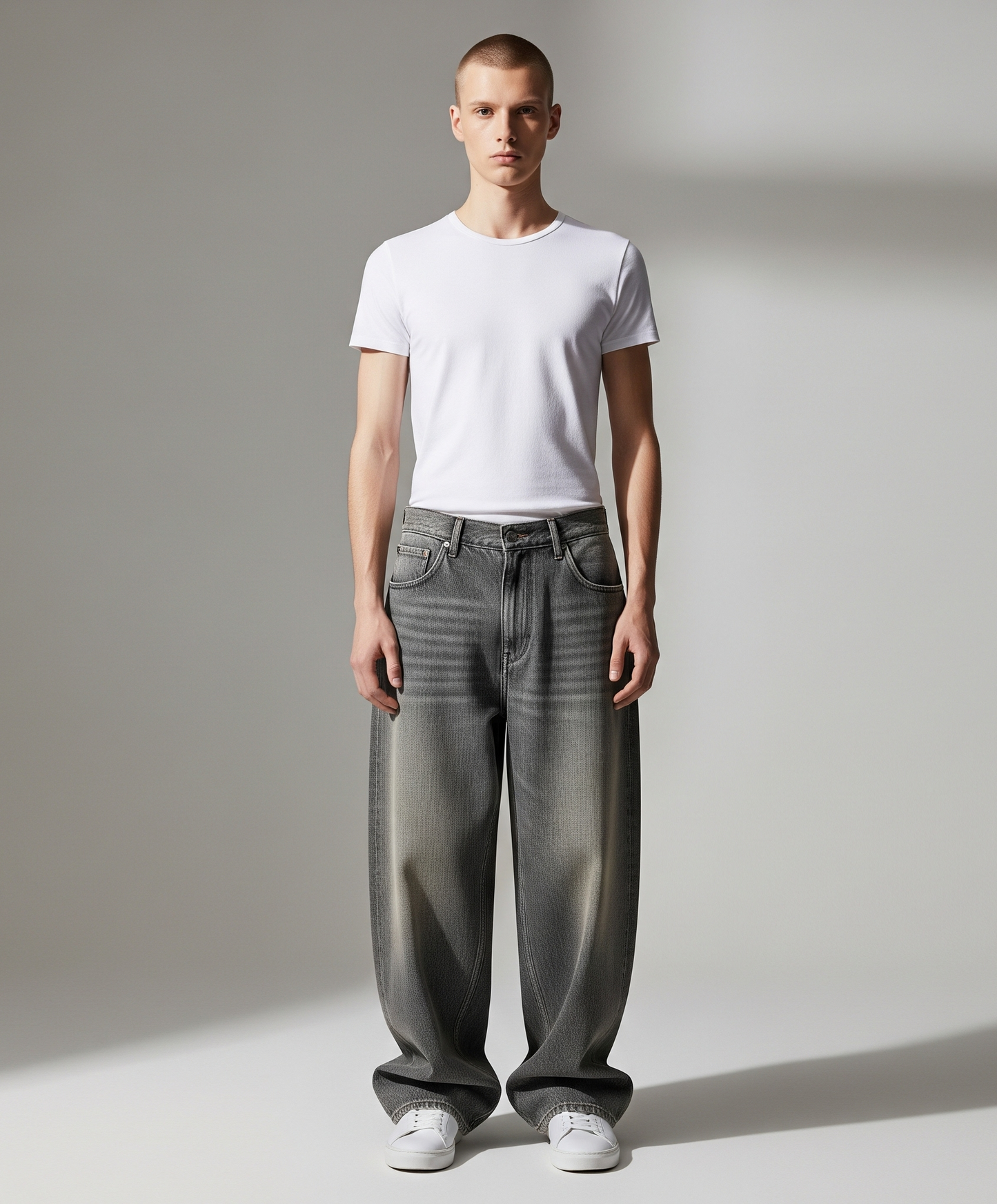 GREY BAGGY JEANS