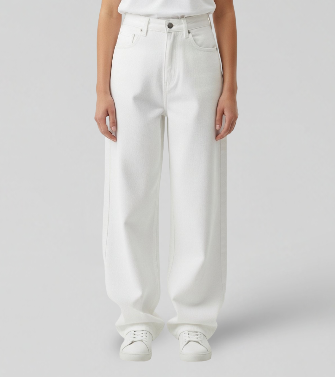 WHITE BAGGY JEANS