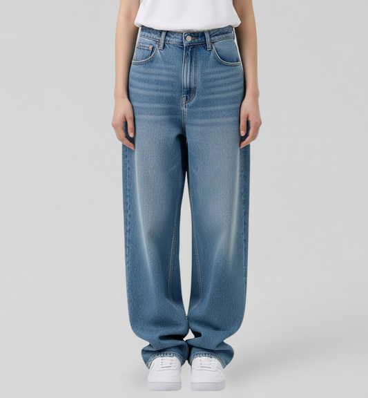 LIGHT BLUE BAGGY JEANS