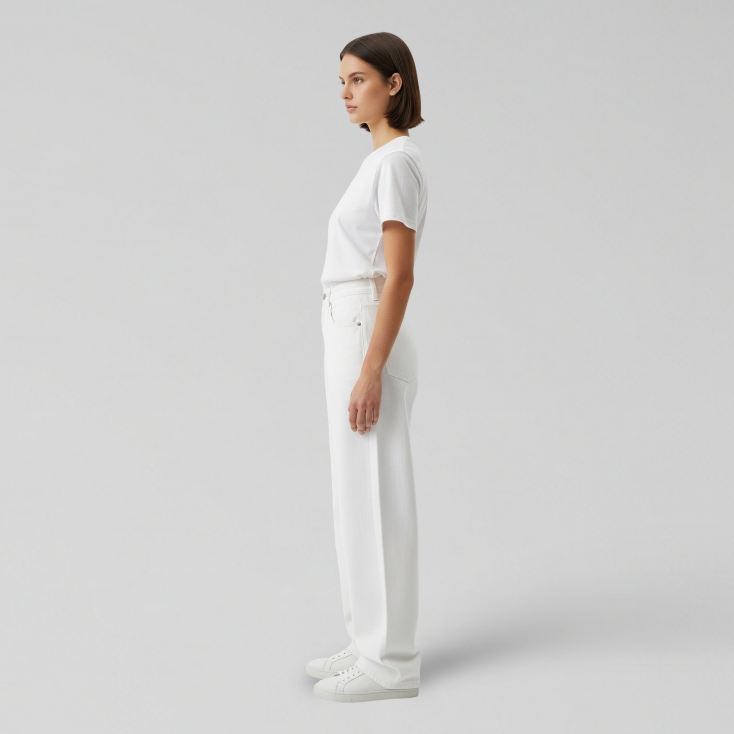 WHITE BAGGY JEANS