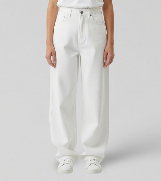 WHITE BAGGY JEANS